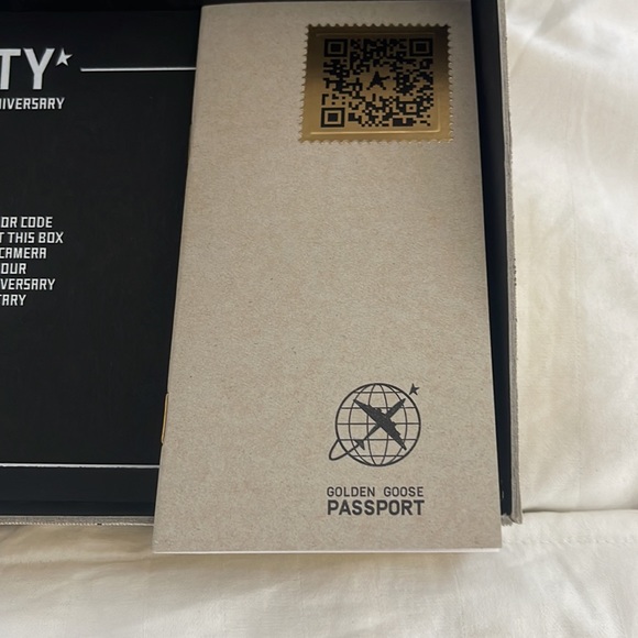 Golden Goose 20th Anniversary Celebration edition size 36 - Picture 7 of 8